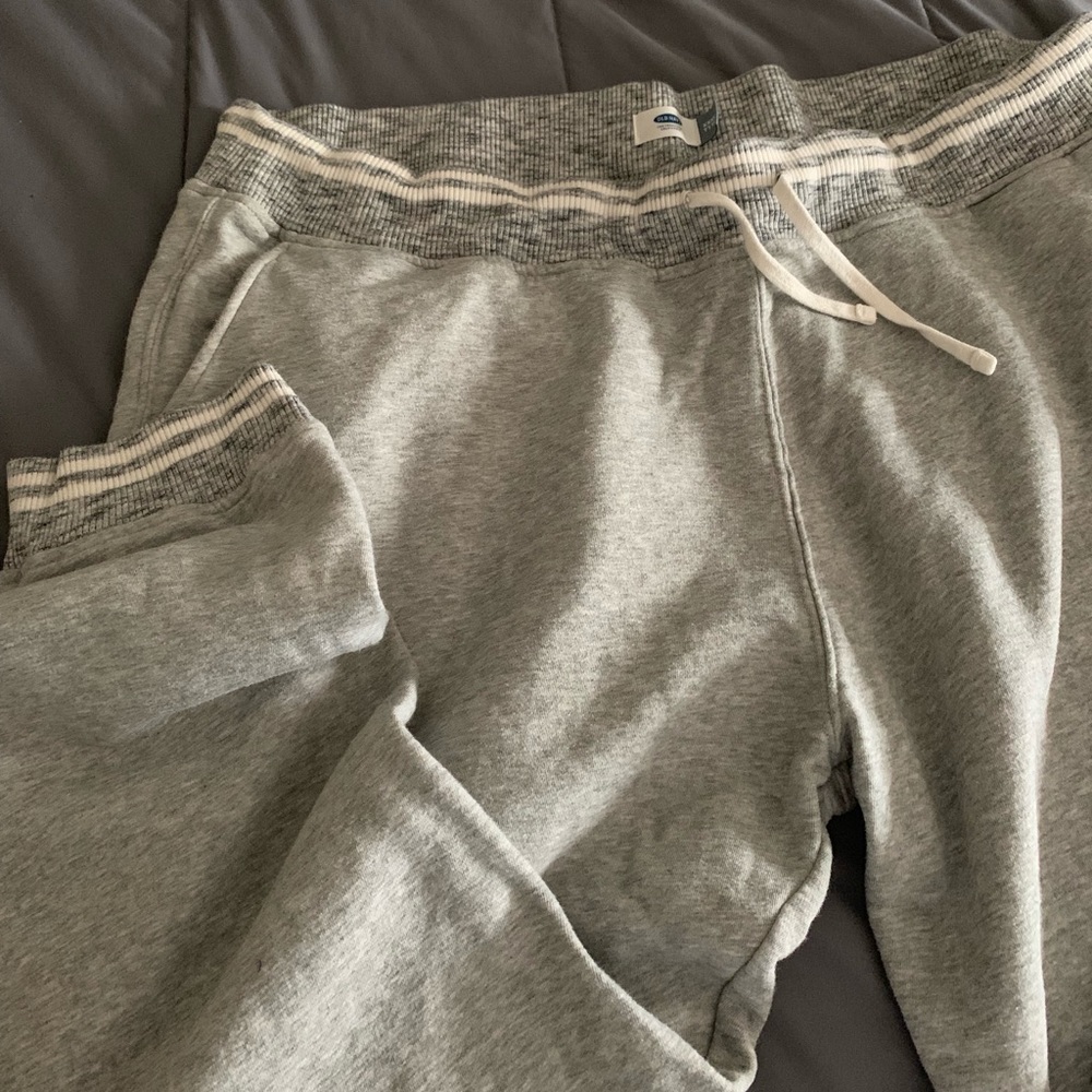 Gray Old Navy Joggers 3x